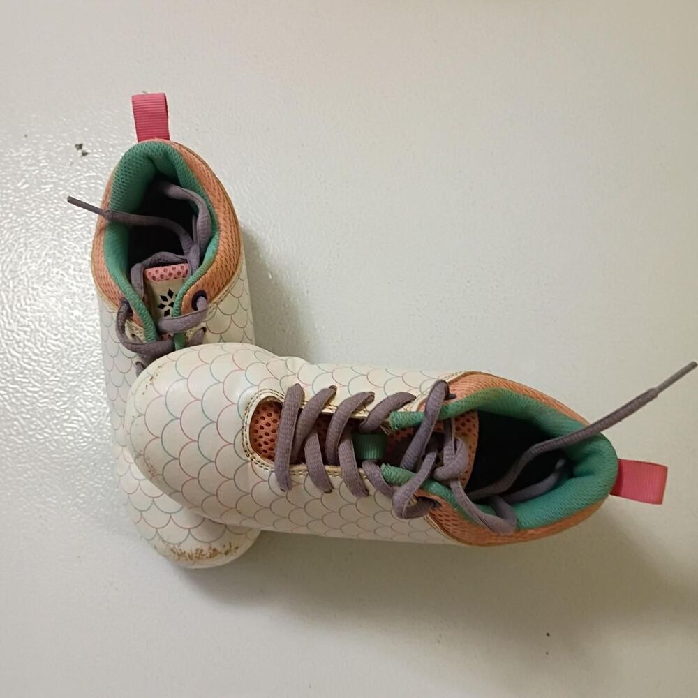 Kids Rip Mermaid cleats size kids 13
